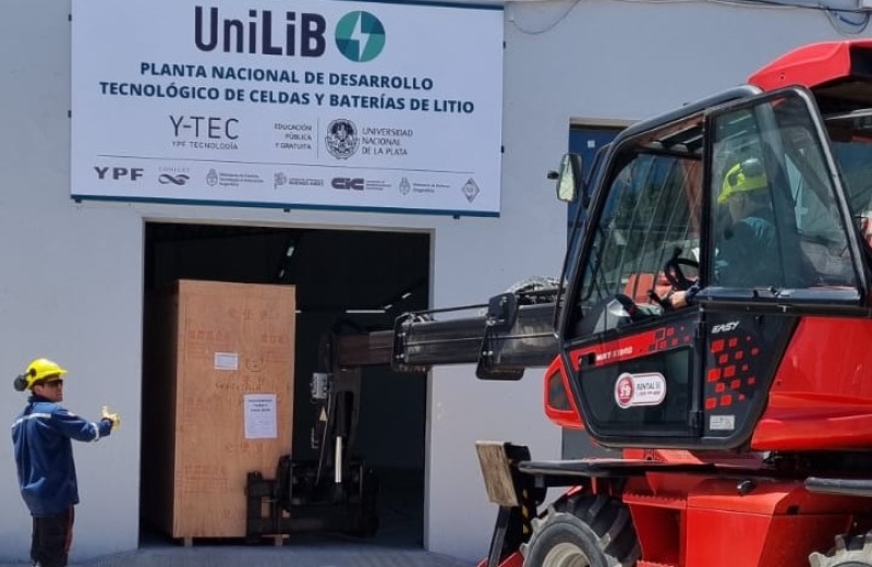 UNLP: Ultiman detalles para la puesta en marcha de la primera Planta de Baterías de Litio de Latinoamérica