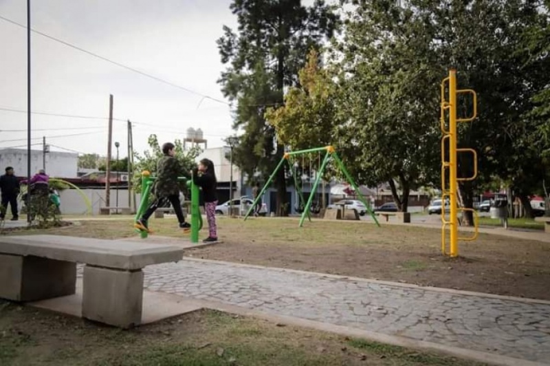Quilmes: Se inauguró una plazoleta en el barrio Las Rosas