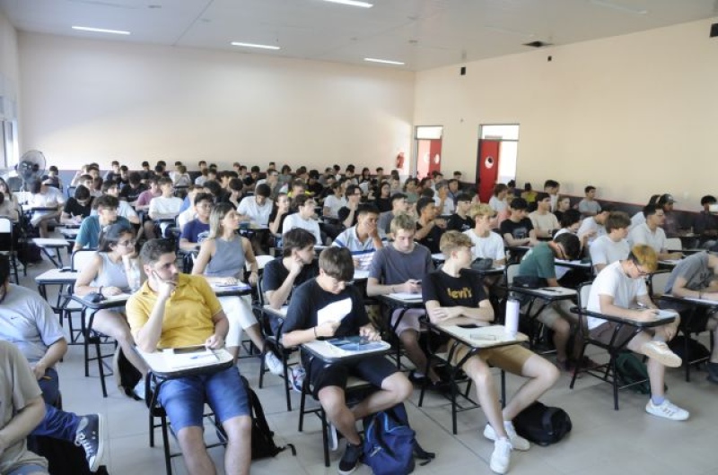 UNS: Más de 7 mil estudiantes comenzaron sus actividades universitarias