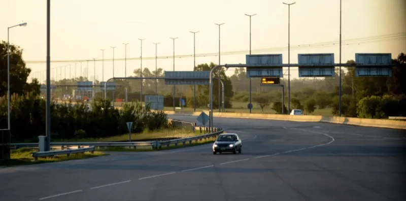 Ya está cerrada una de las subidas de la Autopista sentido a La Plata