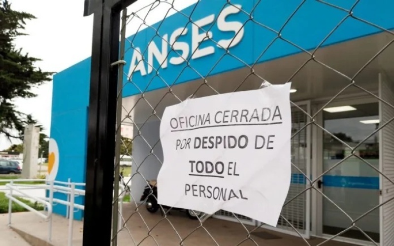 La Plata: despedidos de CONICET, ANSES y otras dependencias nacionales realizarán una caravana